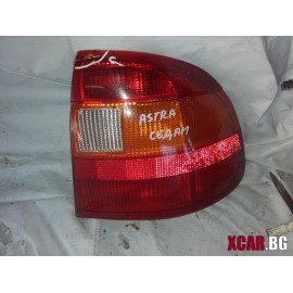 Стоп десен ПУКНАТ OPEL ASTRA F седан 1993г.1.6mi 75к.с.
