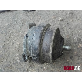 Тампон за двигател (почти нов) VOLKSWAGEN PASSAT 2 (B3) 1.9 TD 75 к.с. комби 1992г.